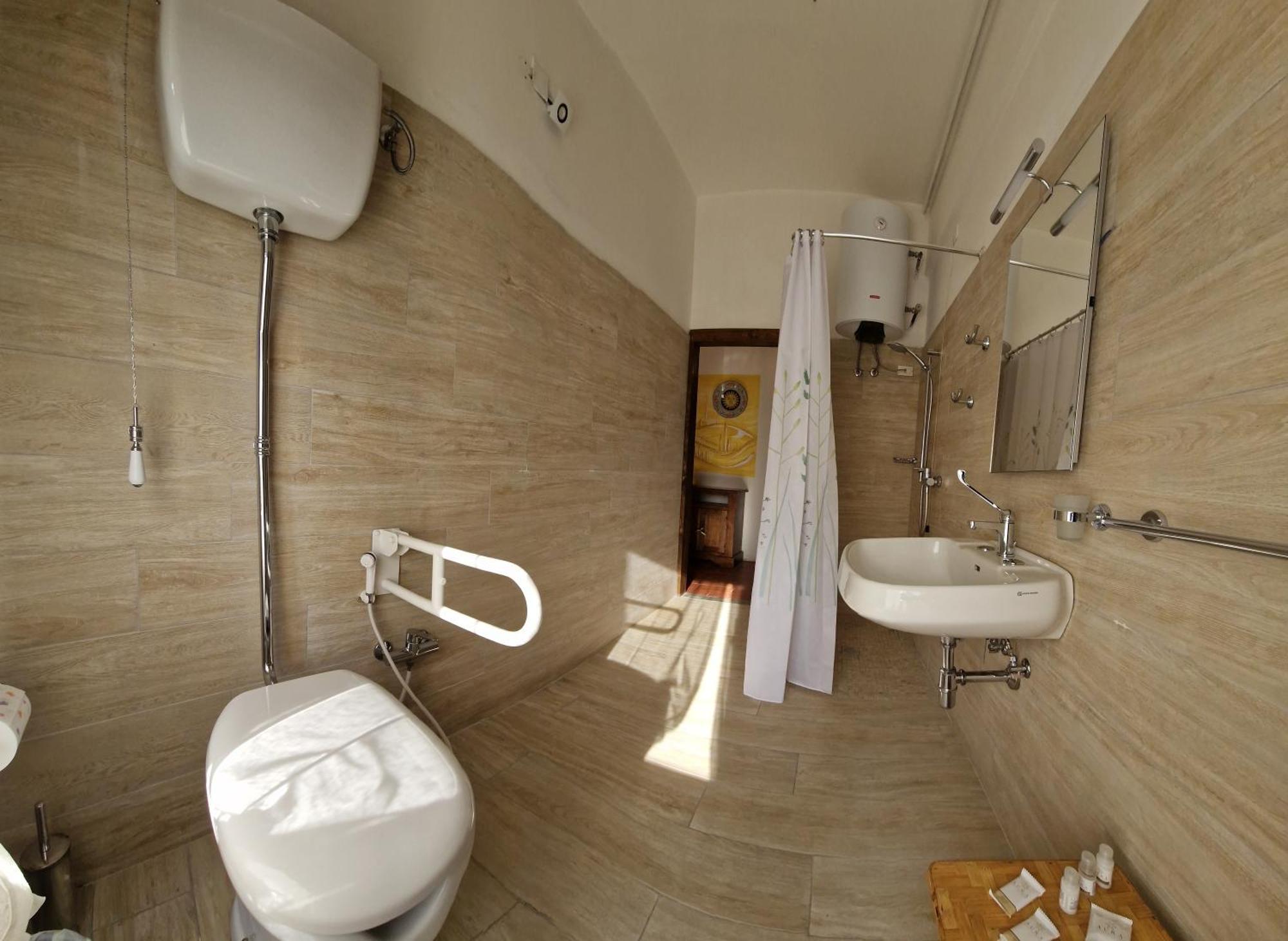 Abbazia Di Vallingegno Farm stay *